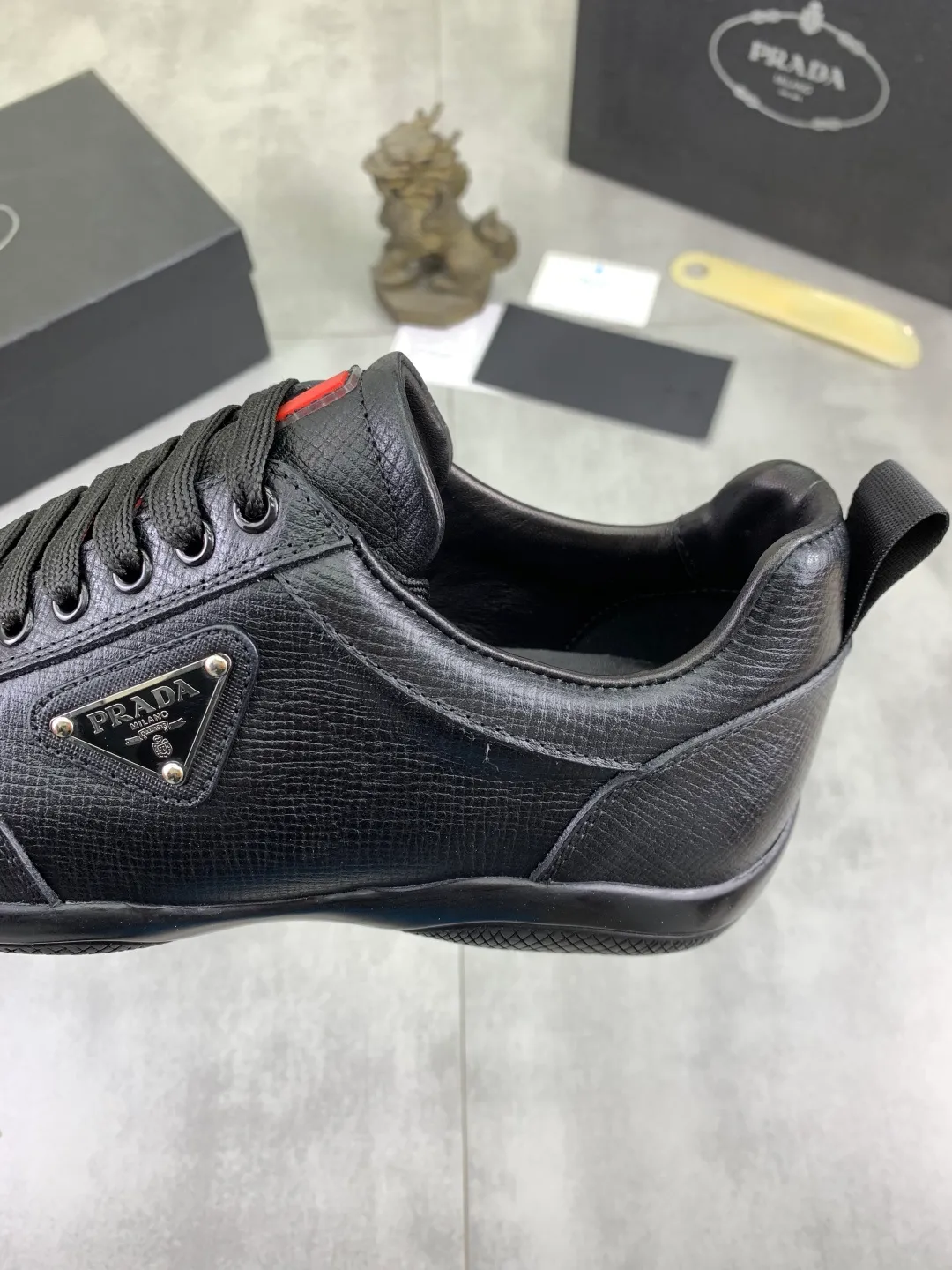 Men's Men's Shoes P400💰[New Style] The latest classic model of high-quality PRADA breathable and comfortable men's shoes is now on the official website, 1:1 copied, synchronized in Hong Kong, and on the same catwalk; all made of calfskin with breathable mesh fabric ➕Imported soft and comfortable sheep Leather lining, 🍡🍡original rubber outsole is non-slip and wear-resistant; comfortable to wear, attractive style, fine workmanship, and simple and neat shoe last, showing a man's courage and toughness, 👍size 38 to 44; 3⃣️colors🉑️ to choose from